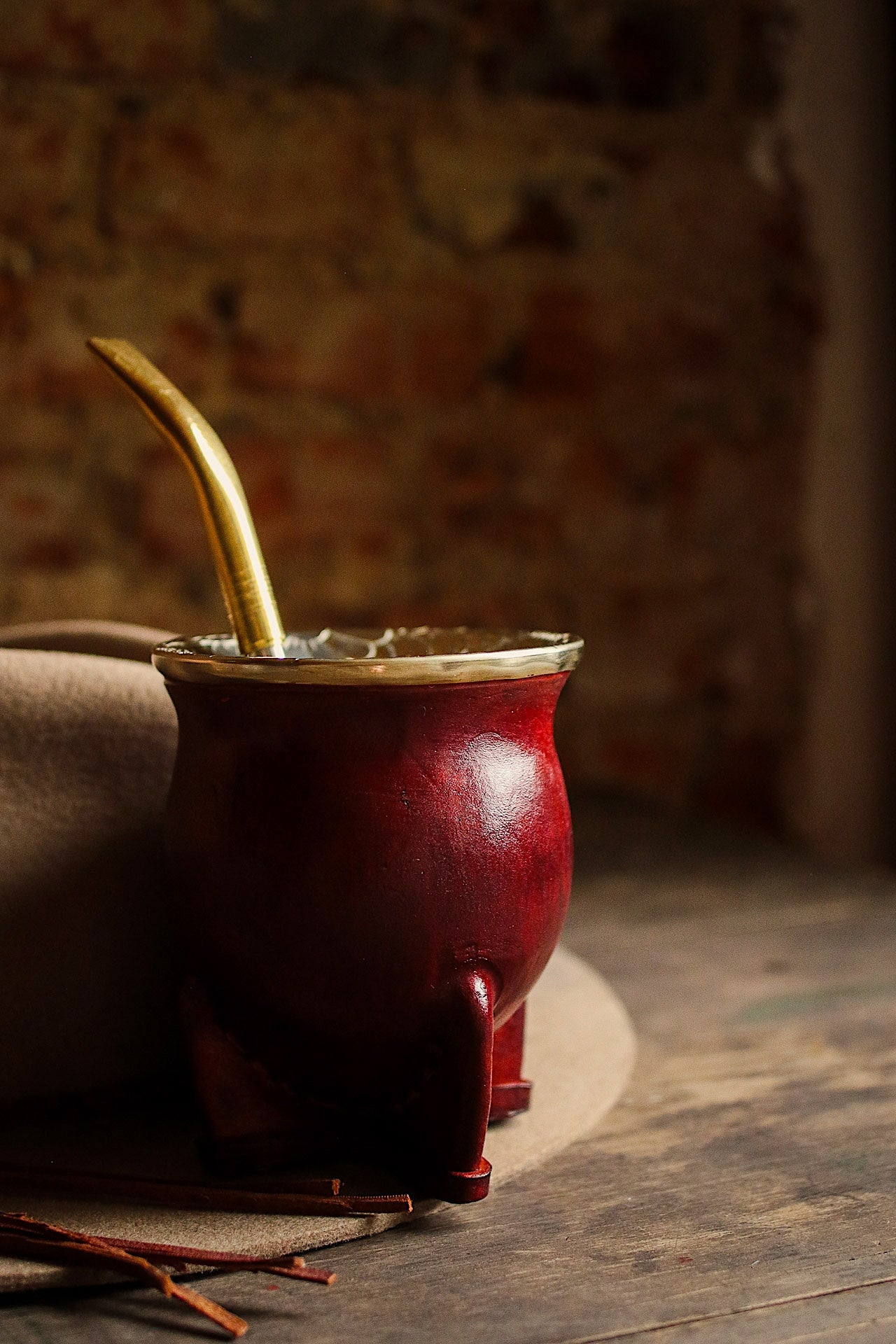 Mate de Cuero y Alpaca con Bombilla