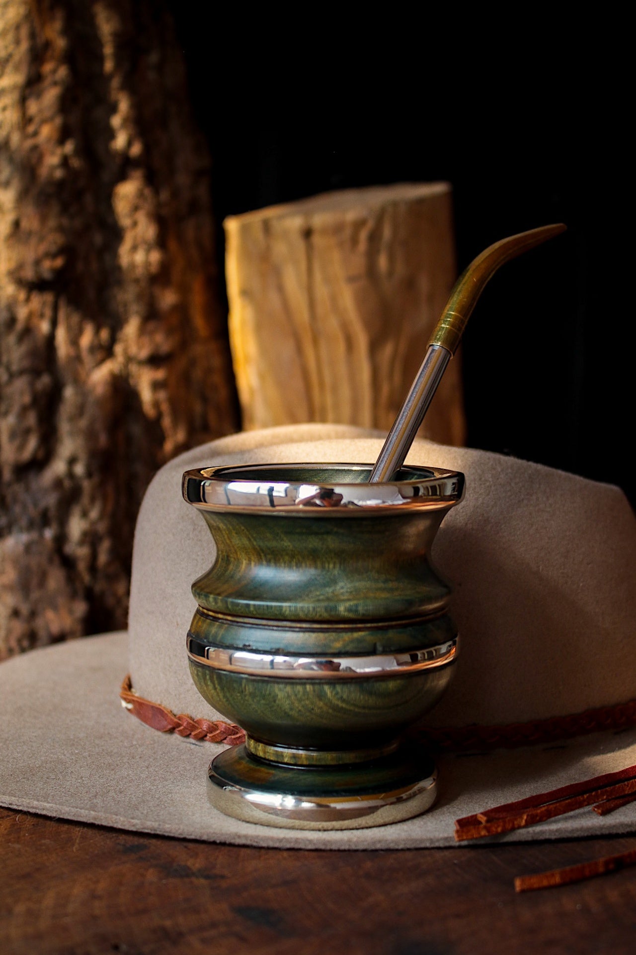 Mate de Palo Santo y Alpaca con Bombilla
