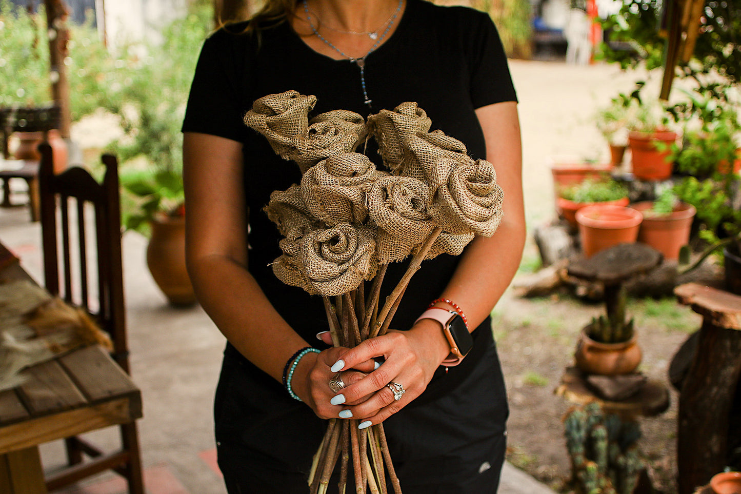 Rosas de Yute en Caja de Madera