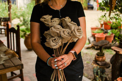 Rosas de Yute en Caja de Madera