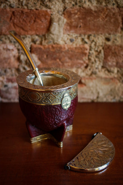 Imperial Cuero y Bronce con Escudo, Matepa y Bombilla