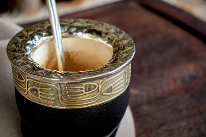 Imperial Cuero cincelado en Bronce con Bombilla