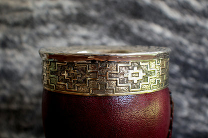 Imperial Cuero cincelado en Bronce con Bombilla