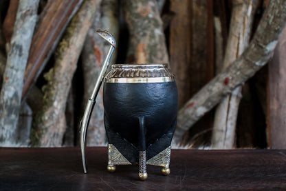 Mate de Cuero y Alpaca con Bombilla Escudo