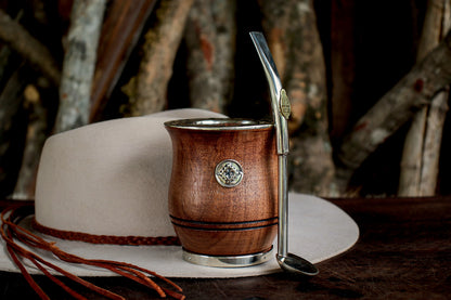 Mate de Algarrobo con Bombilla y Escudo Nacional