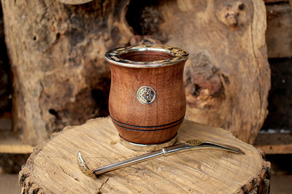 Mate de Algarrobo con Bombilla y Escudo Nacional