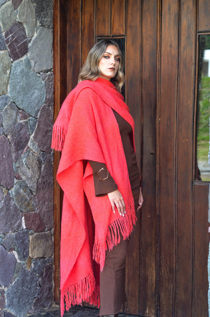 Ruana "Patrona" Hilos de Llama Baby