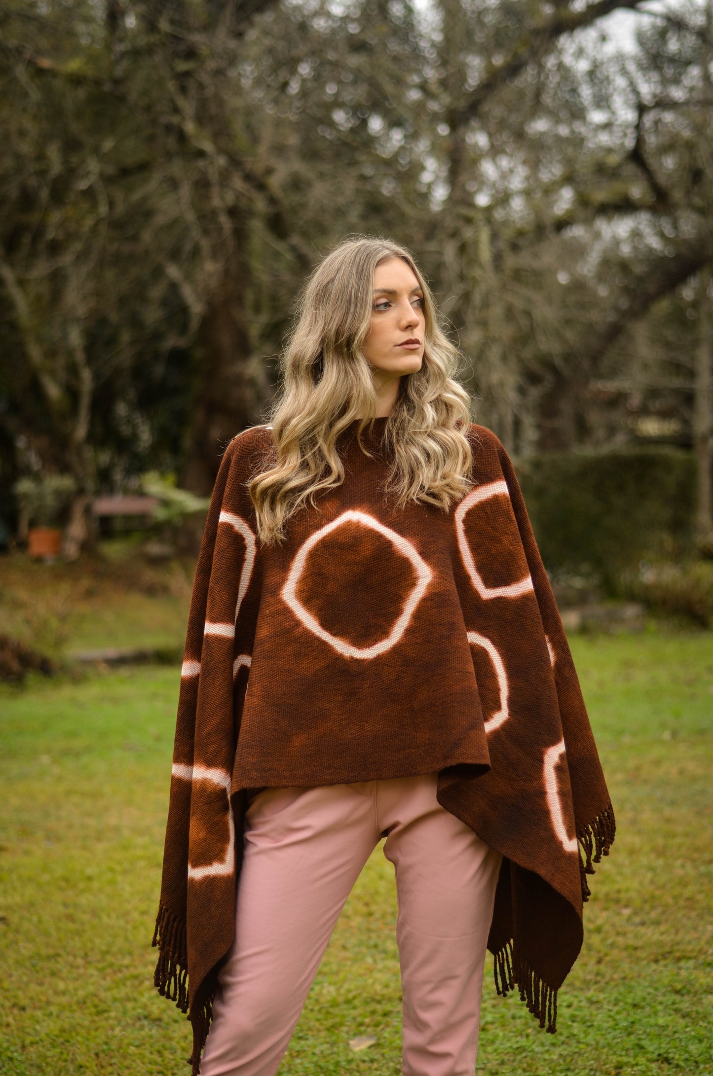 Poncho "Asturiana" Telar Criollo