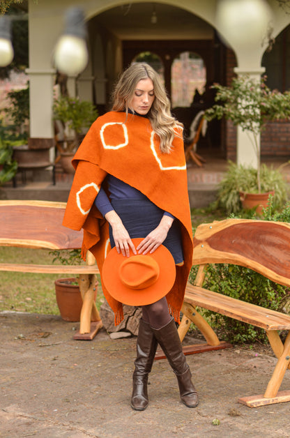 Poncho "Brandsen" Telar Criollo