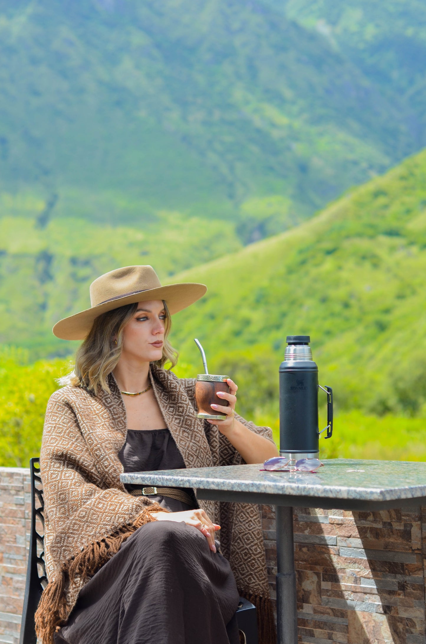 Manta "Lavallén" Hilado Llama Baby