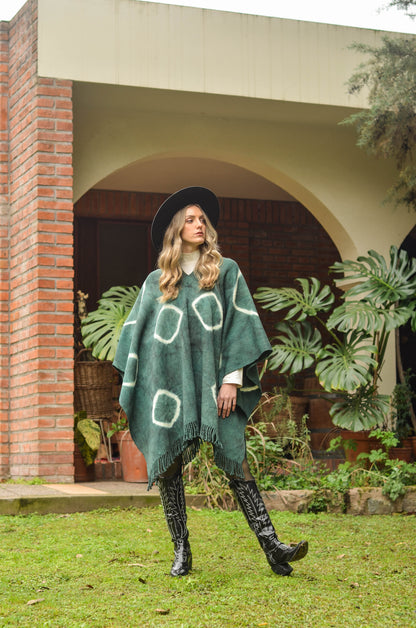 Poncho "Lacrozze" Telar Criollo