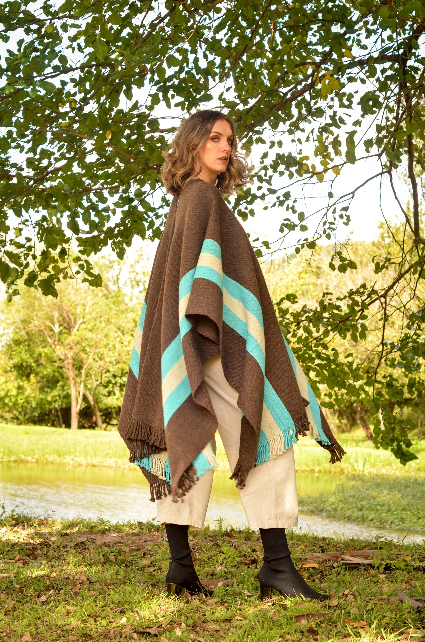 Poncho "Alvear" Creole Loom