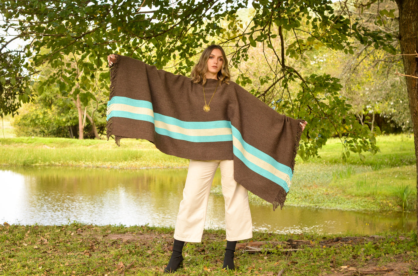 Poncho "Alvear" Creole Loom