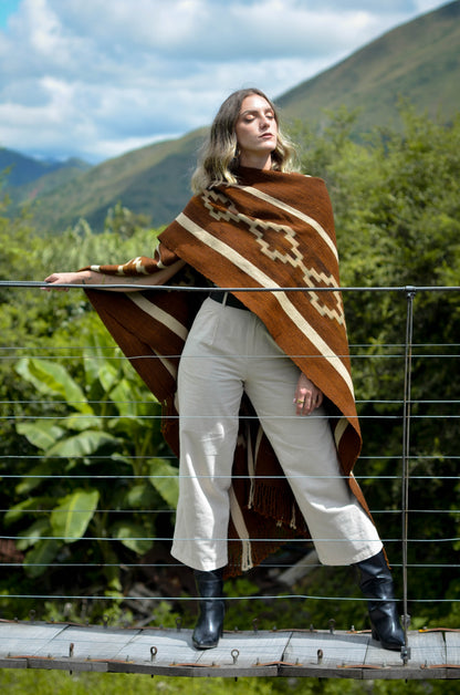 Poncho "Chacabuco" Obra en Telar Criollo