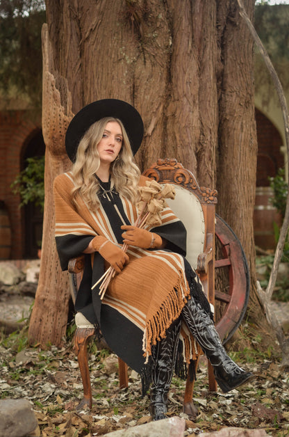 Poncho "Araucana" Obra en Telar Criollo