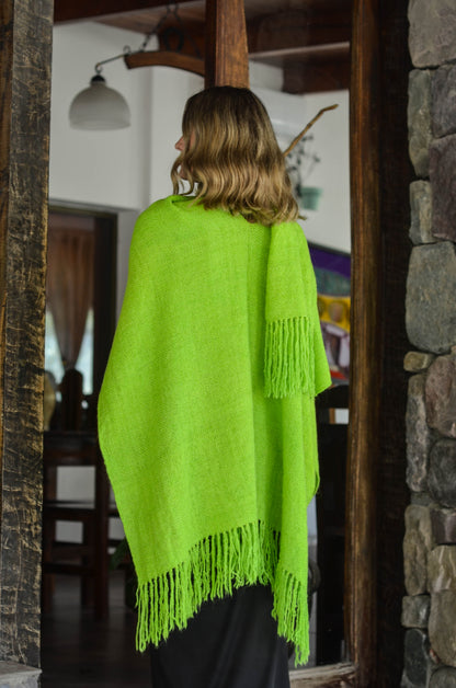 Ruana "Maimará" Hilos de Llama Baby