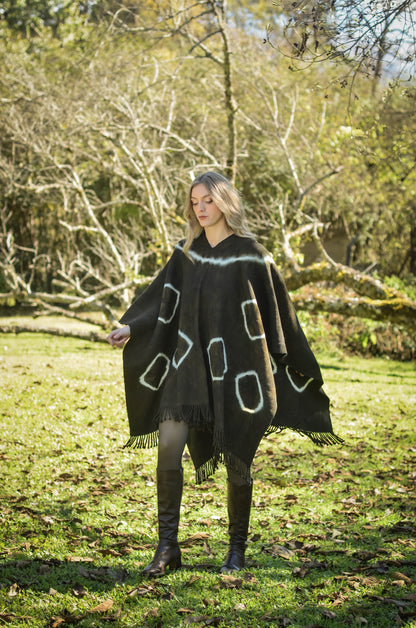 Poncho "Aragón" Telar Criollo