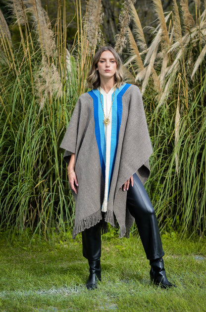 Poncho "Necochea" Telar Criollo