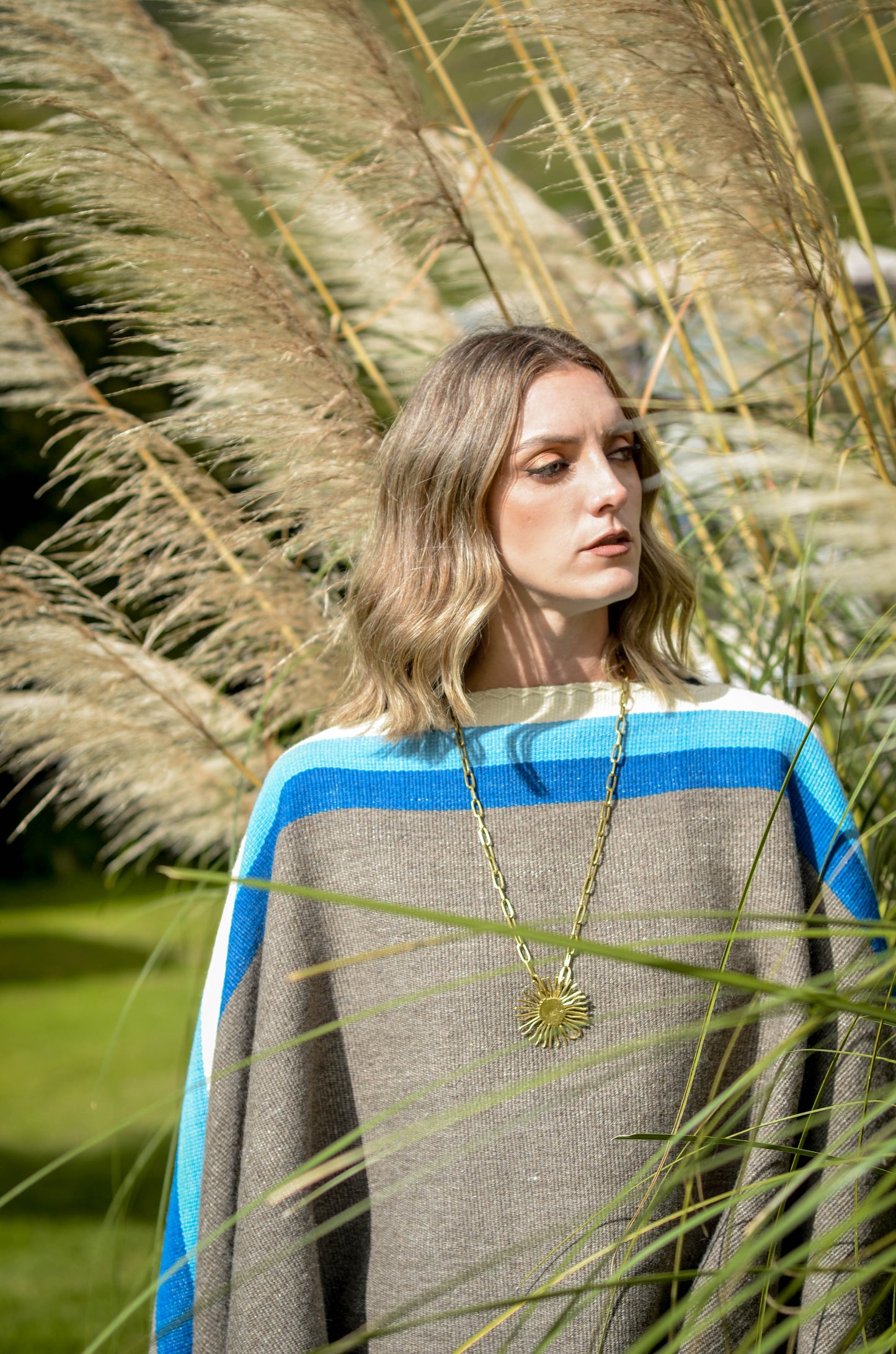 Poncho "Necochea" Telar Criollo