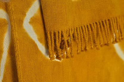 Poncho "Mendizaball" Telar Criollo
