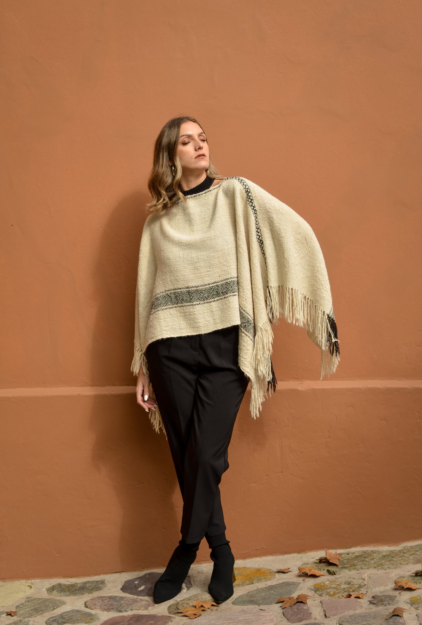 Poncho "Chaco" Hilos de Llama Baby