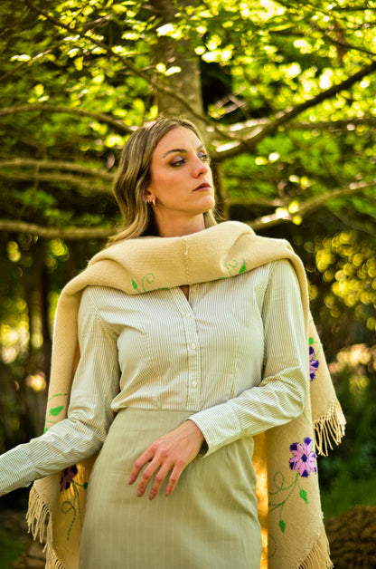 Embroidered Poncho "Concepción" Creole Loom