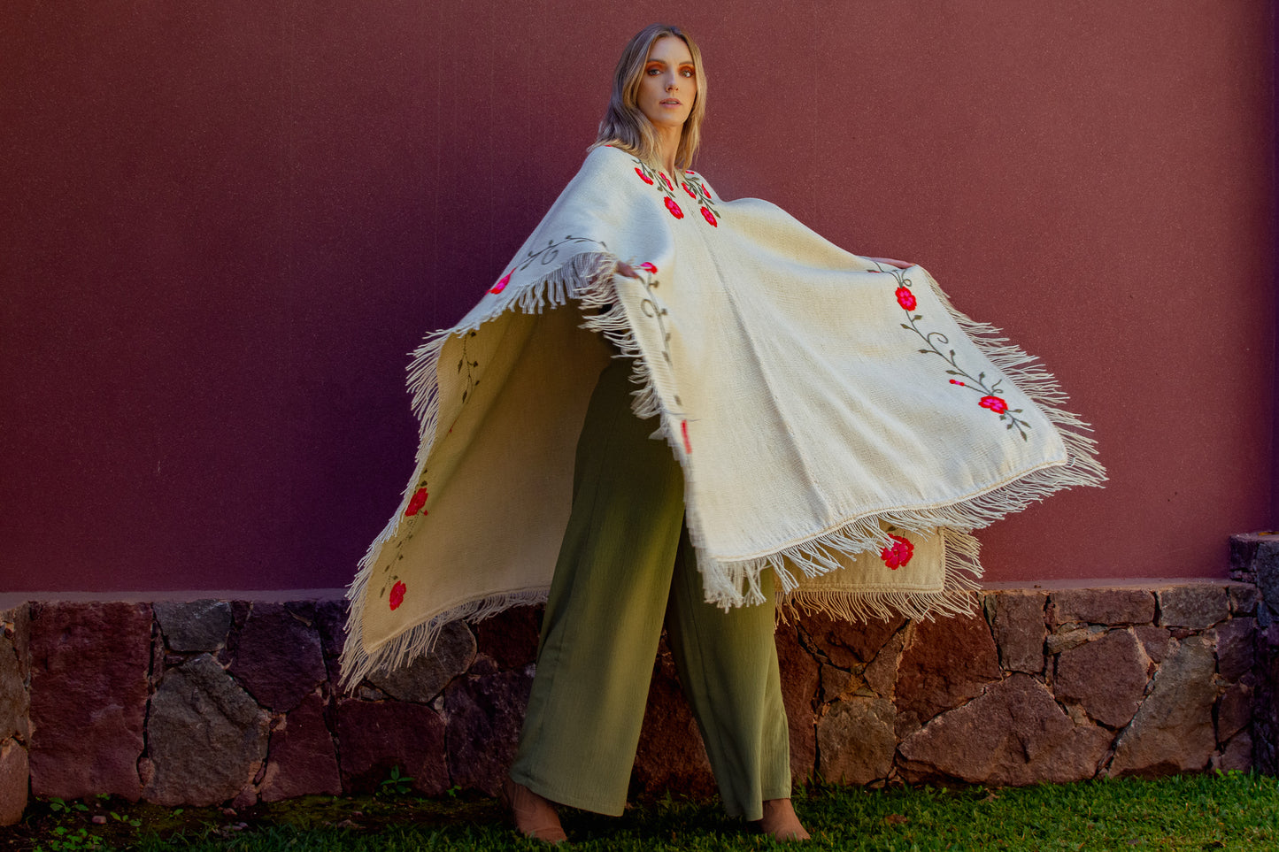 Poncho "Lavalle" Work in Creole Loom