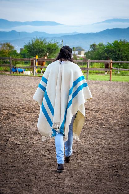 Poncho "San Martin" Obra en Telar Criollo