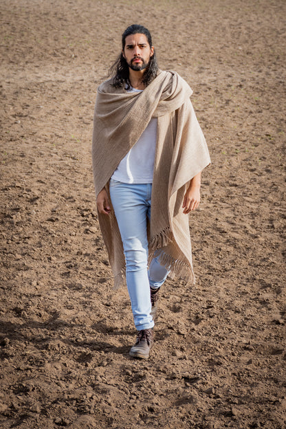 Ruana Hombre "Cafayate" Hilos de Llama