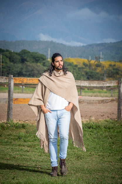 Ruana Hombre "Cafayate" Hilos de Llama