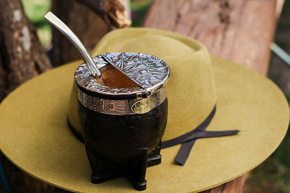 Imperial Cuero Repujado y Alpaca con Logo Bronce