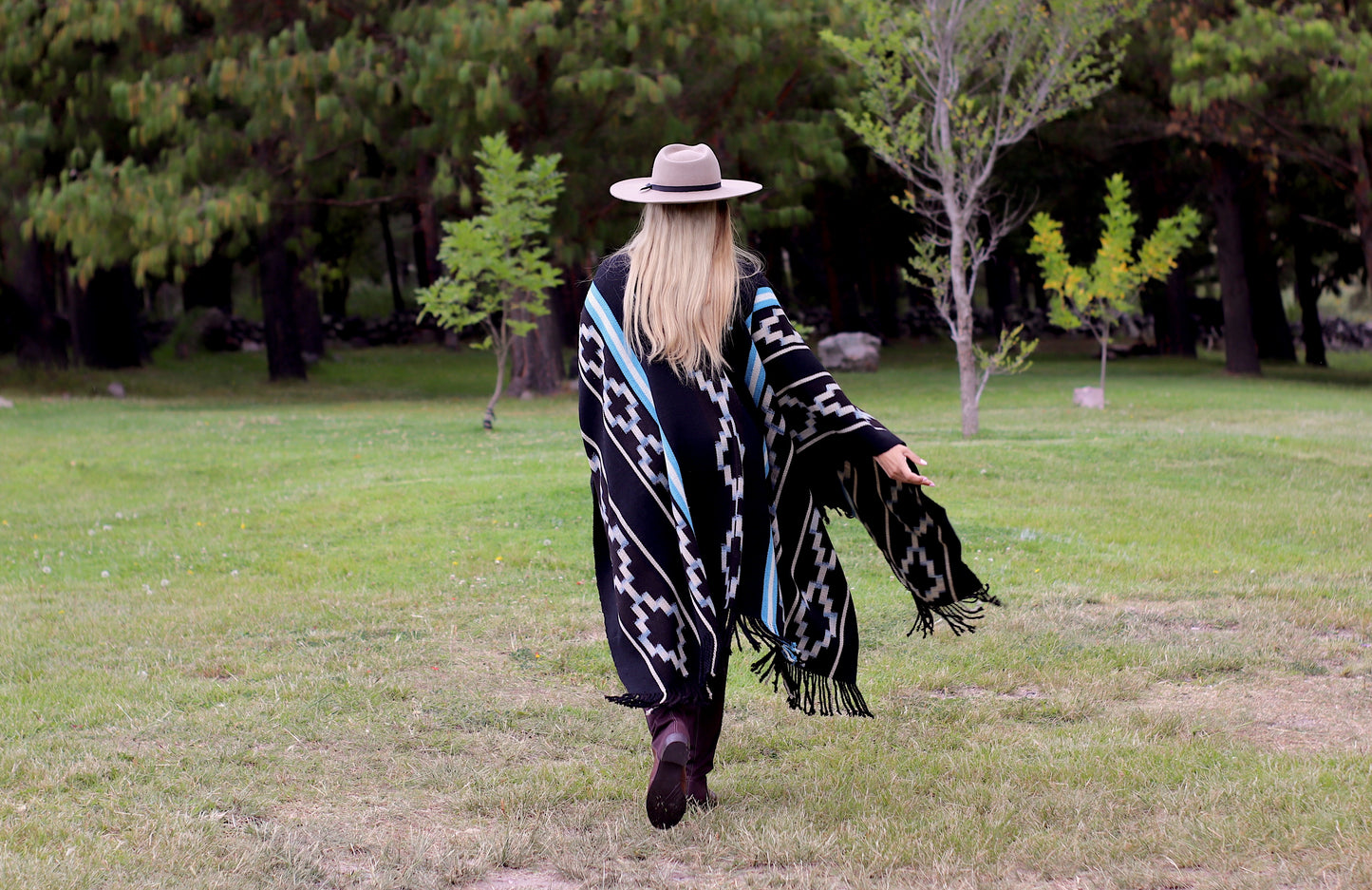 Poncho "Lavalle" Work in Creole Loom