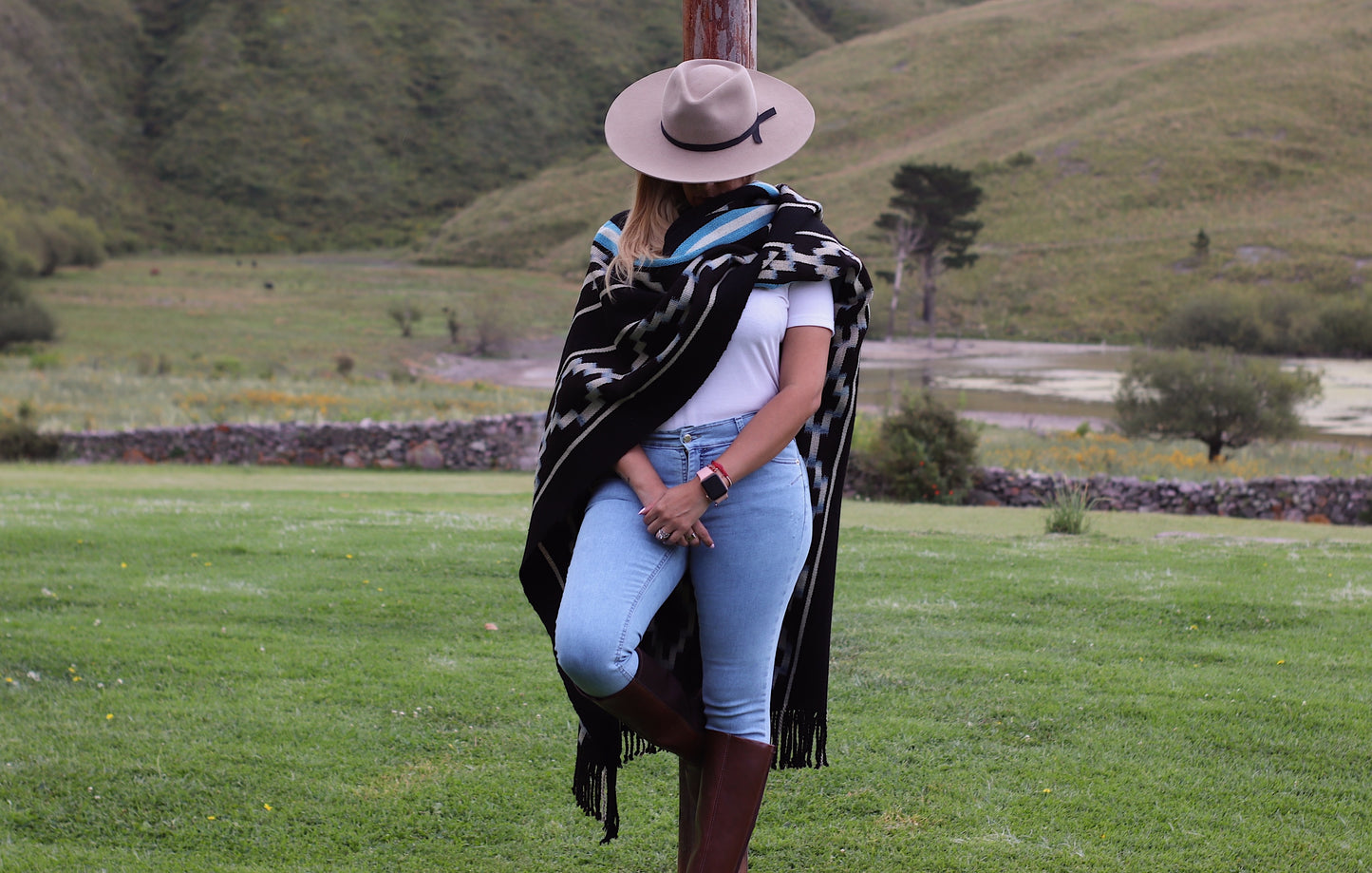 Poncho "Lavalle" Work in Creole Loom