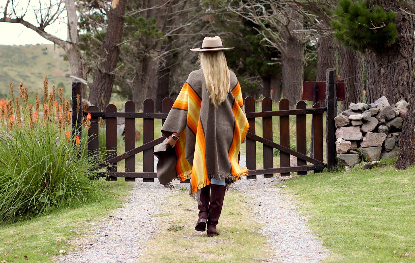 Poncho "Lavalle" Work in Creole Loom