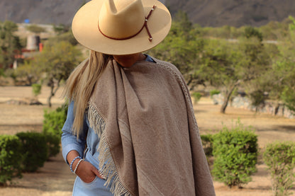 Poncho “San Carlo” Hilos de Oveja