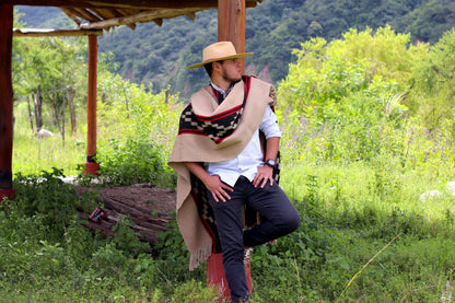 Poncho Guarda Atada "Monteagudo" Telar Criollo