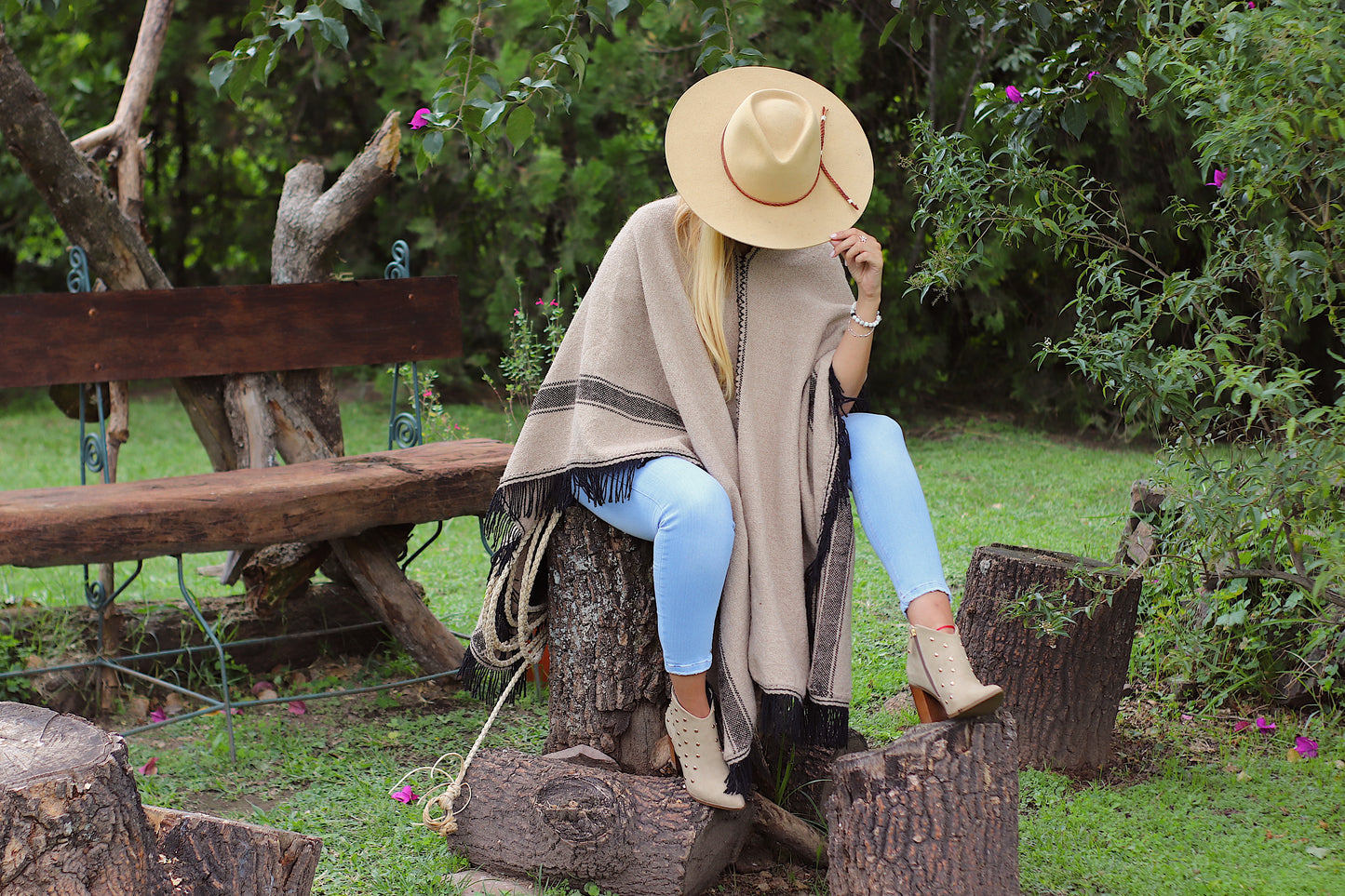 Poncho “Maima” de Hilos de Llama
