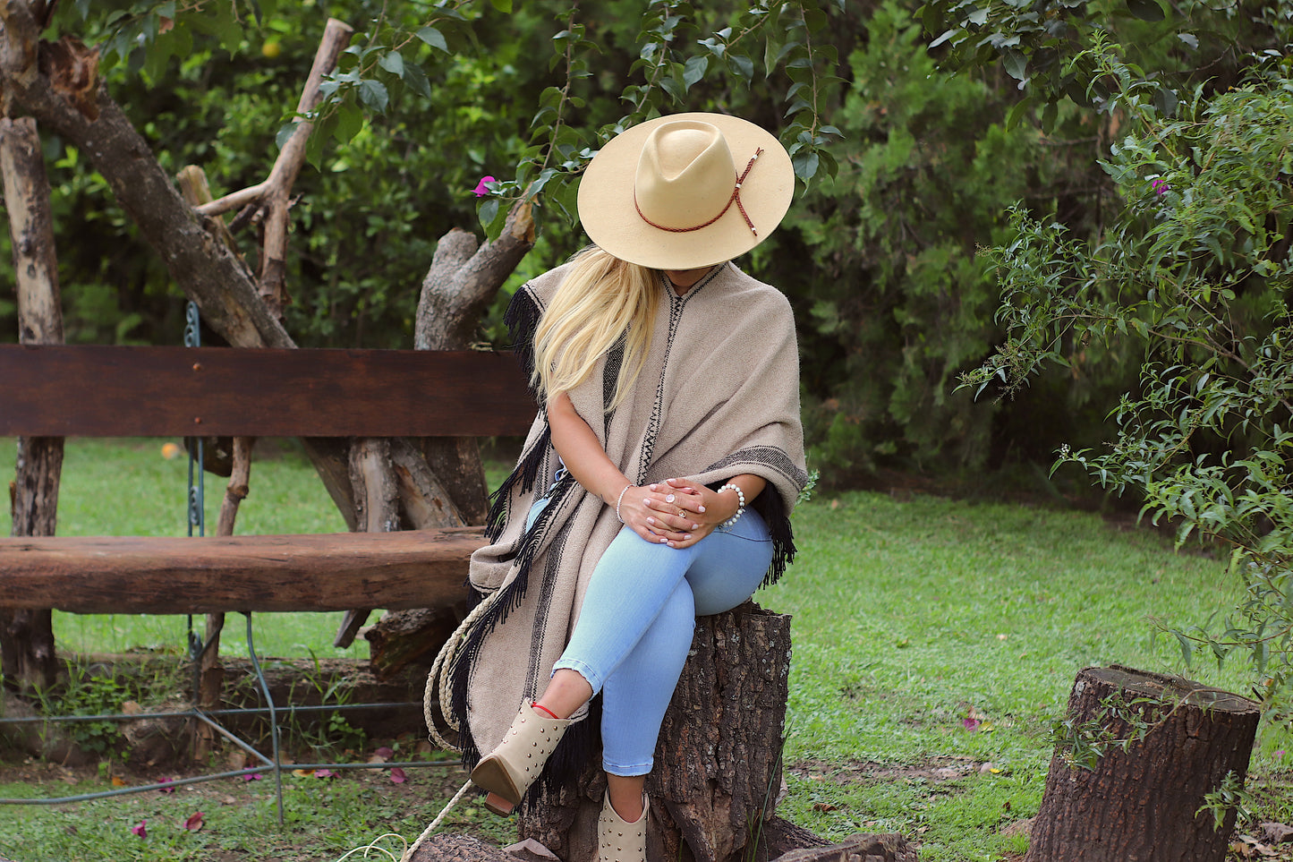 Poncho “Maima” de Hilos de Llama